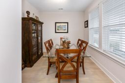 555 Blueway Avenue photo 4