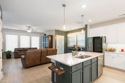 555 Blueway Avenue photo 4