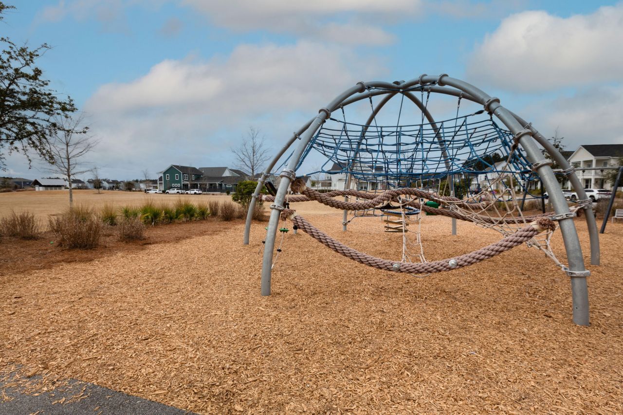 555 Blueway Avenue Photo 41