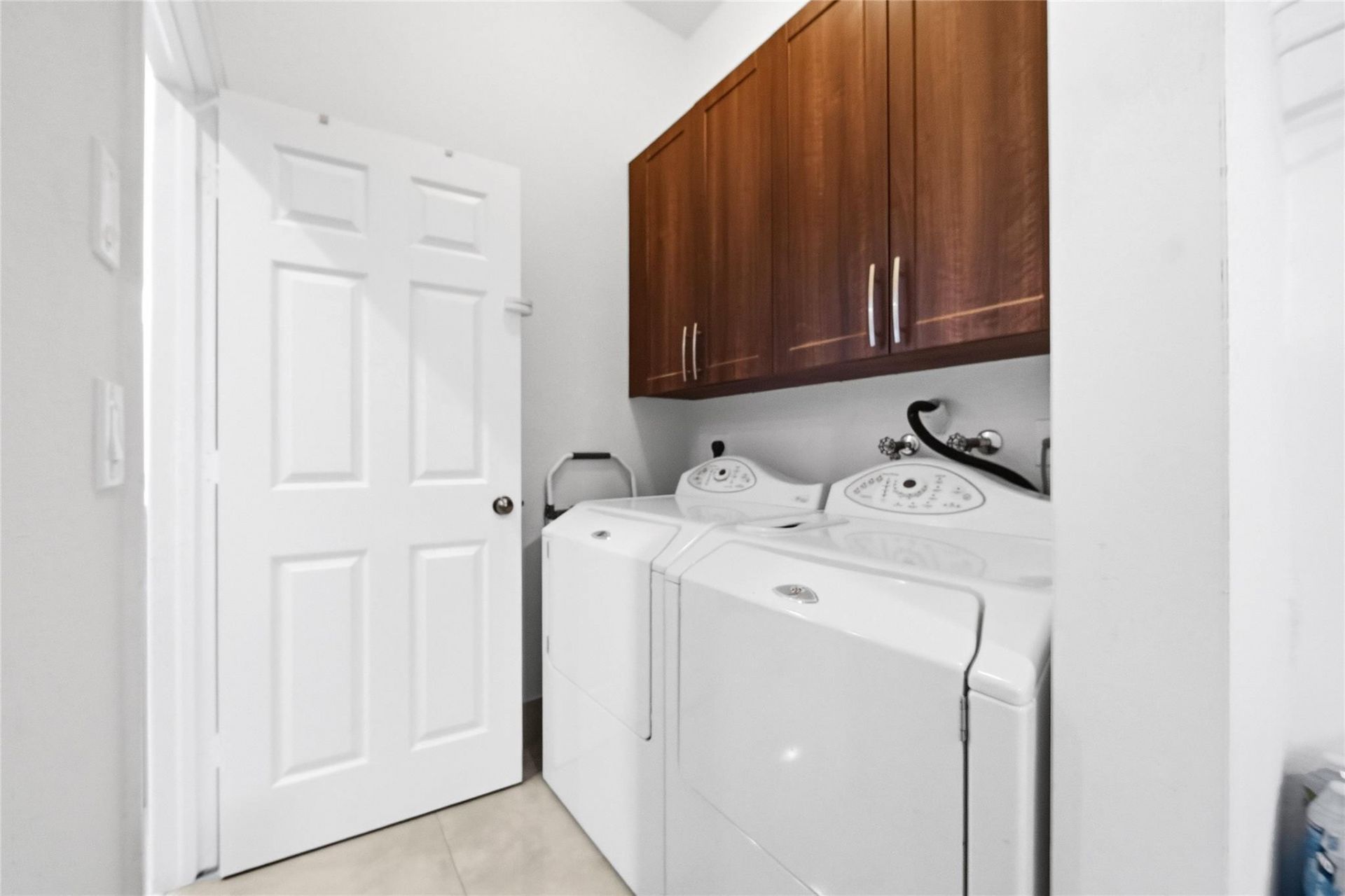 4916 SW 38th Way, Hollywood, FL 33312 Photo