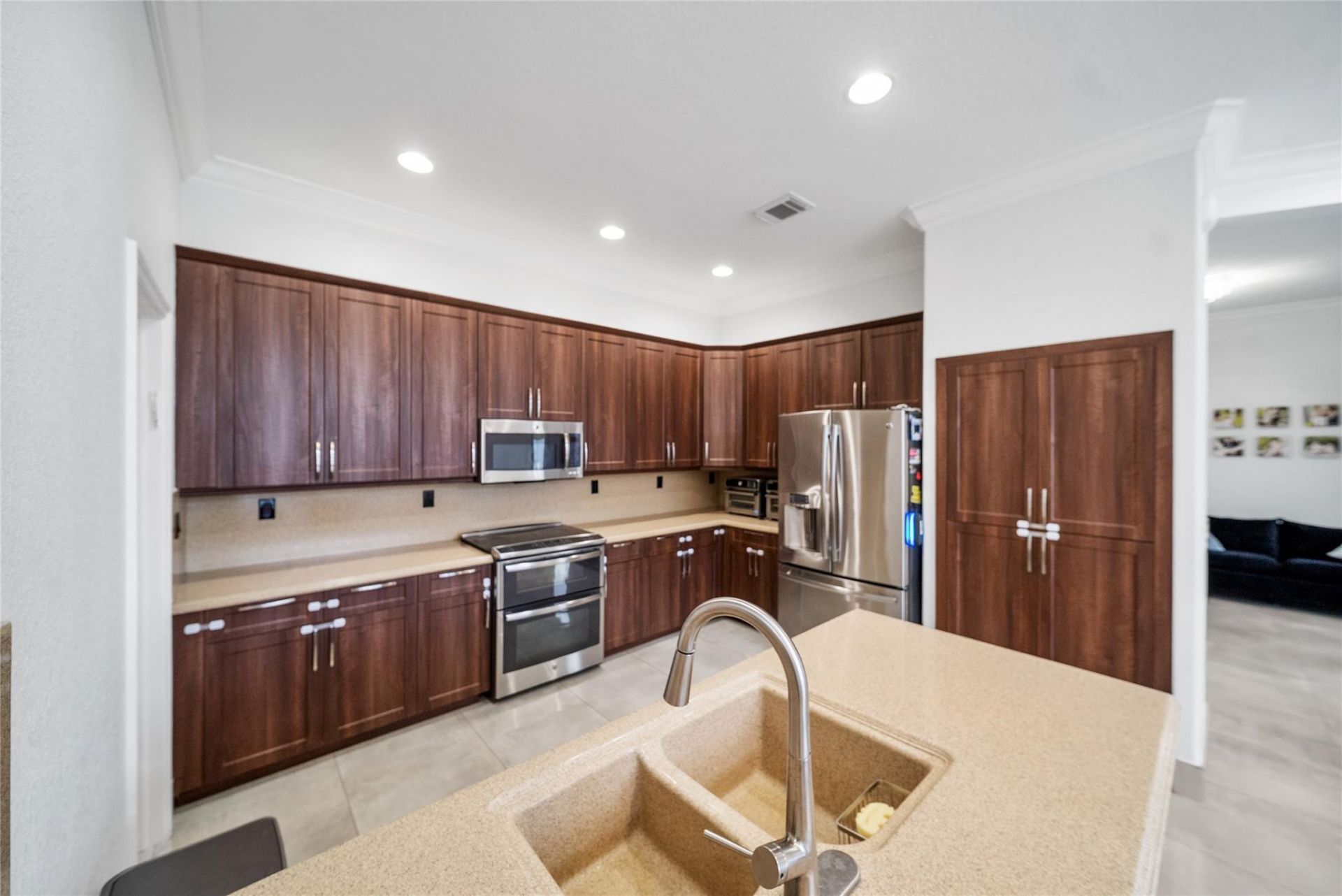 4916 SW 38th Way, Hollywood, FL 33312 Photo