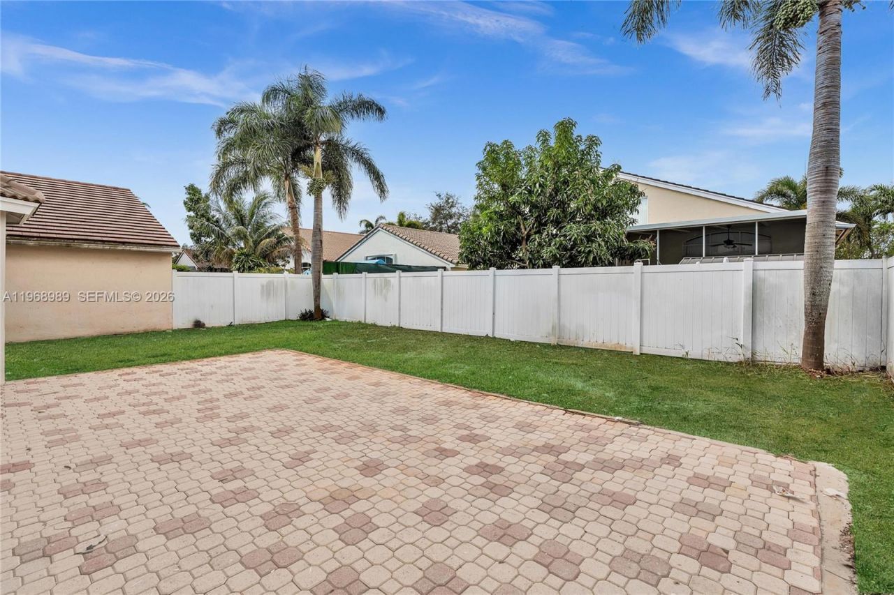 4917 SW 32nd Way, Hollywood, FL 33312 Photo