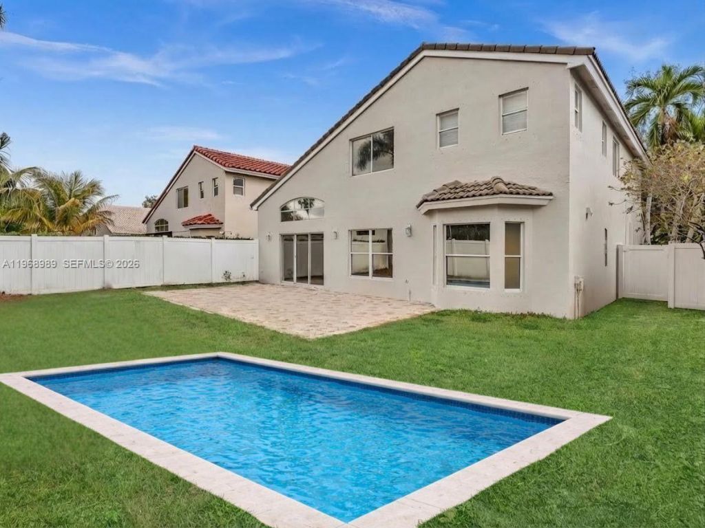 4917 SW 32nd Way, Hollywood, FL 33312 Photo