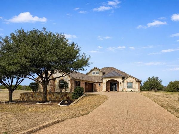 6236 Montrose Street, Cleburne, TX 76033