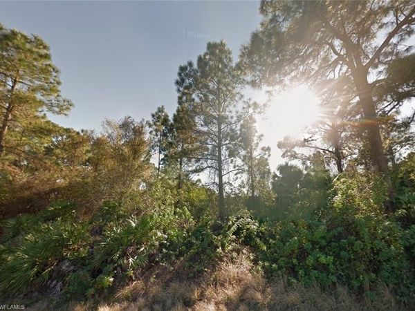 842 Geneva ST , LEHIGH ACRES, FL 33974