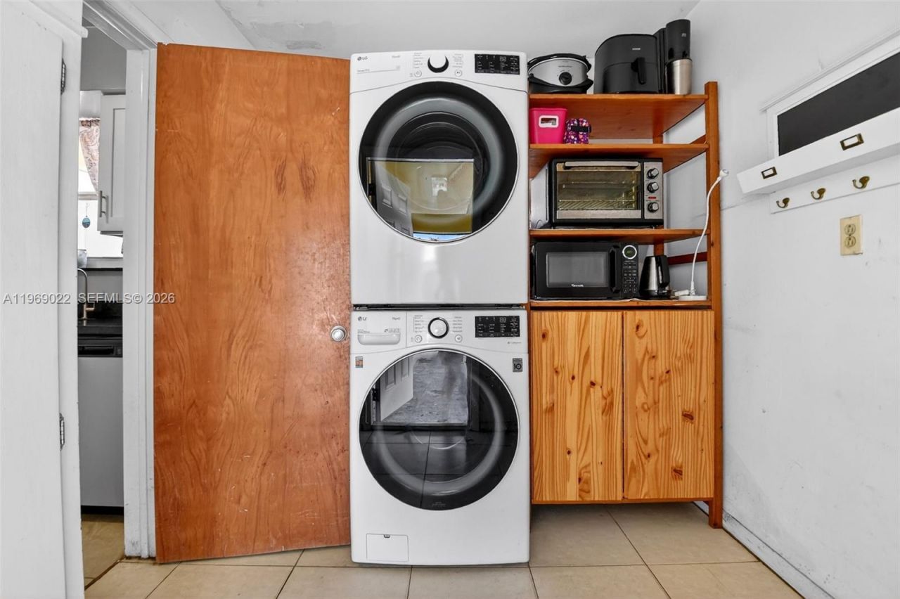 144 NW 9th Ave, Delray Beach, FL 33444 Photo