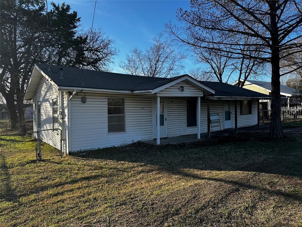 2001 Hickory Tree Road, Balch Springs, TX 75180 Main Photo