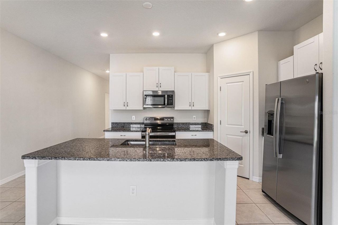 6523 Bar S Bar Trail, Zephyrhills, FL 33541 Photo
