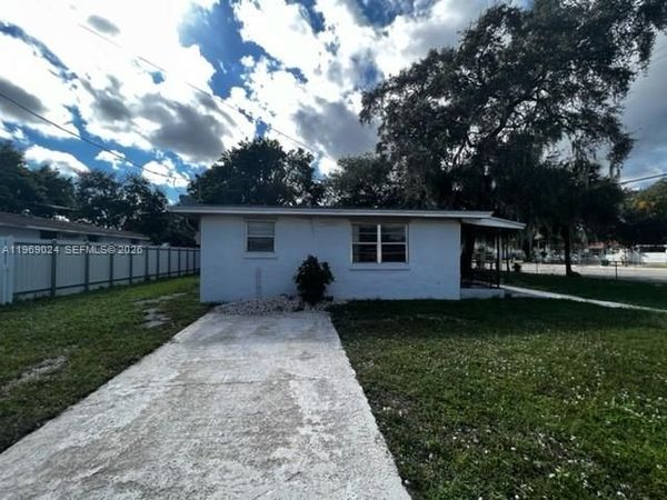 2198 NW 153rd St, Miami Gardens, FL 33054