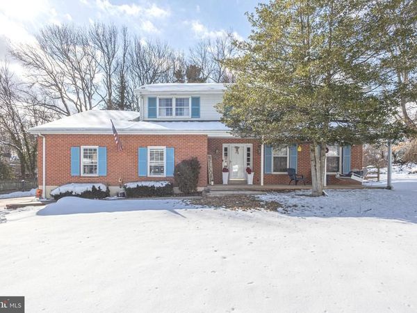 2318 SHIPLEY ROAD, WILMINGTON, DE 19803