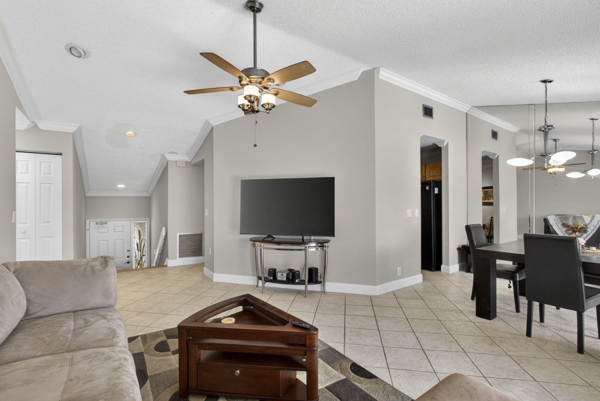 9 Lexington Lane E, Unit F, Palm Beach Gardens, FL 33418 Photo