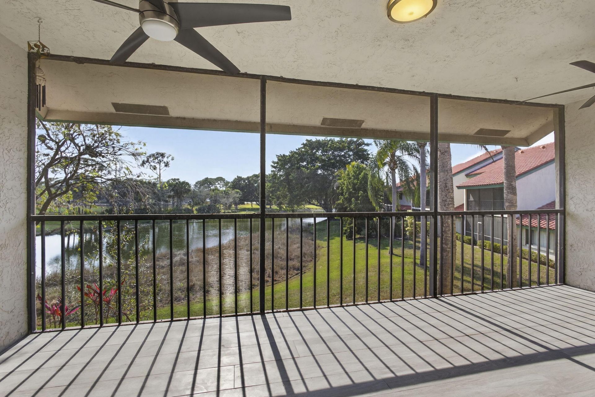 9 Lexington Lane E, Unit F, Palm Beach Gardens, FL 33418 Photo