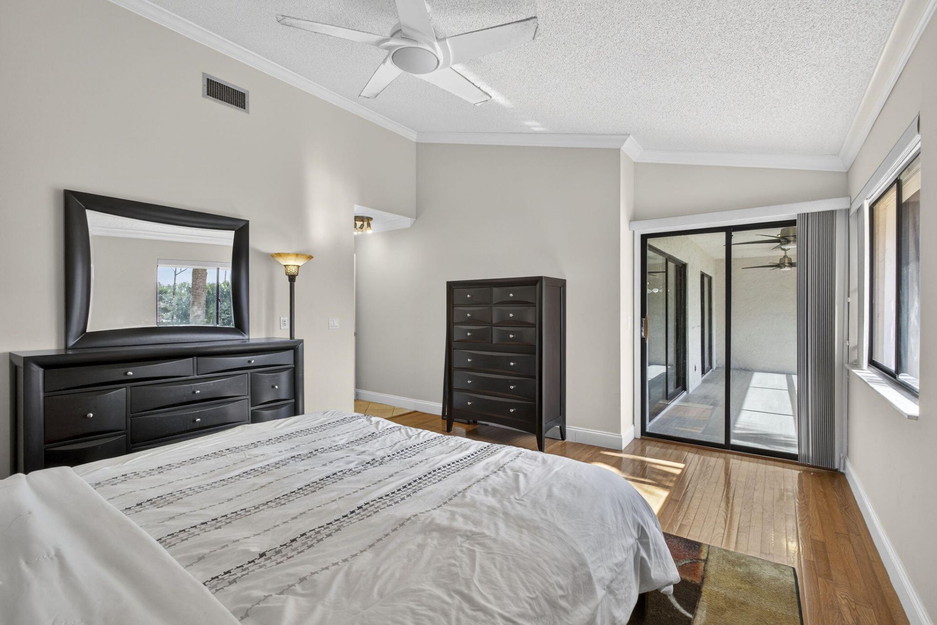 9 Lexington Lane E, Unit F, Palm Beach Gardens, FL 33418 Photo