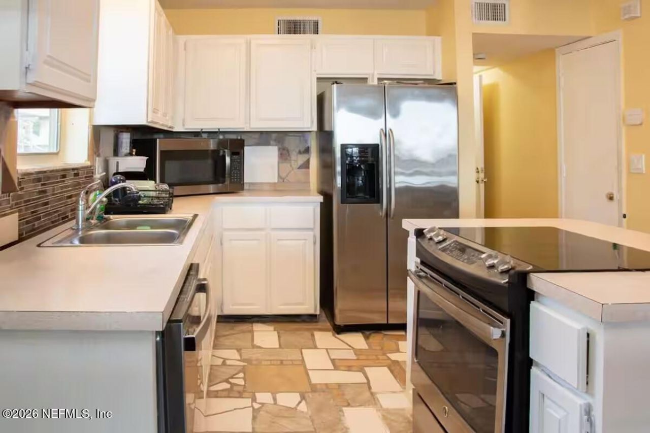 209 Trout River Drive, Jacksonville, FL 32208 Photo