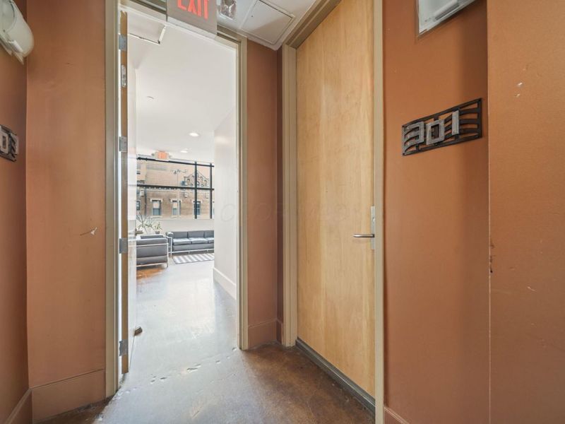 199 S 5th Street, Unit 301, Columbus, OH 43215 Photo 5