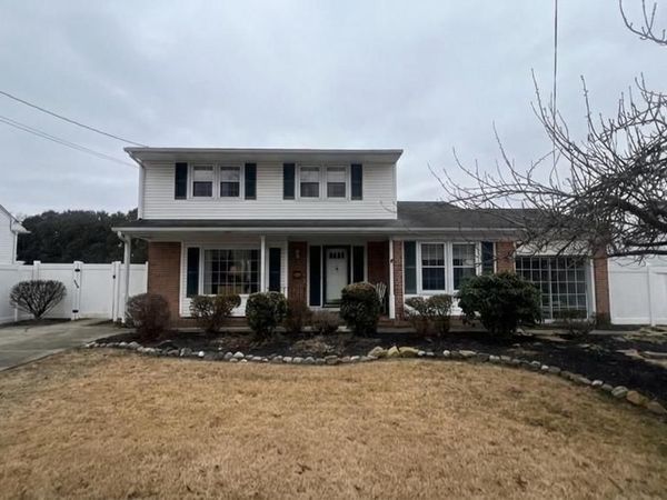 16 PENNSYLVANIA AVENUE, STRATFORD, NJ 08084