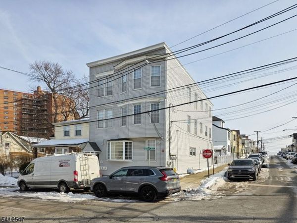 80 Newark Ave, Paterson, NJ 07503