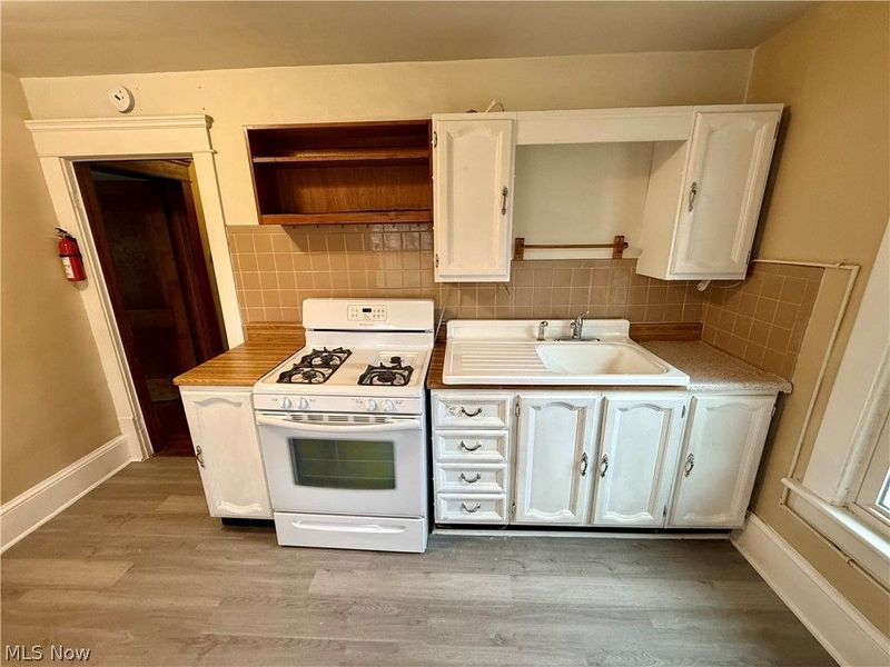 707 Hazel Street, Akron, OH 44305 Photo 12