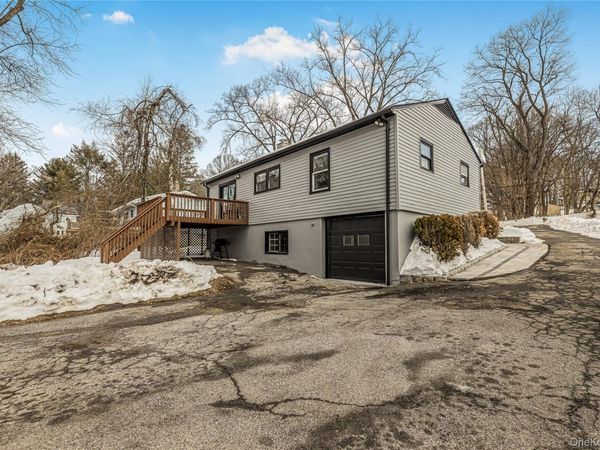 221 Lafayette Avenue , Cortlandt Manor, NY 10567