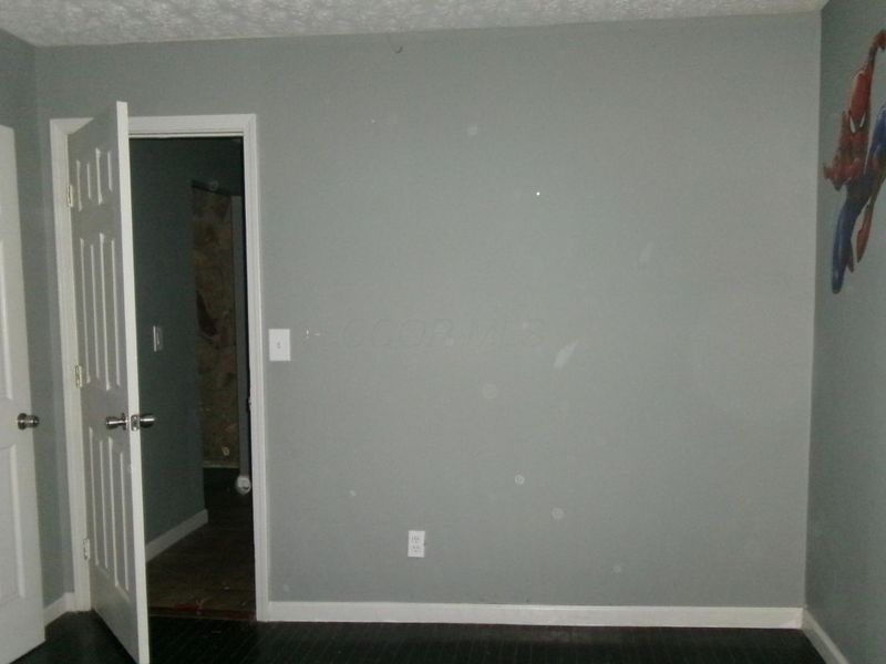 546 Emmit Avenue , Columbus, OH 43228 Photo 16