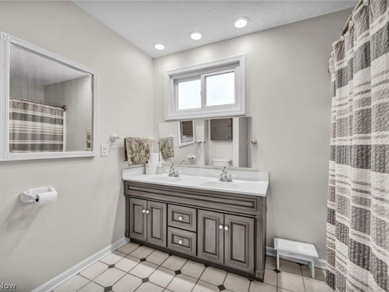 11870 Chamberlain Road, Aurora, OH 44202 Photo 20