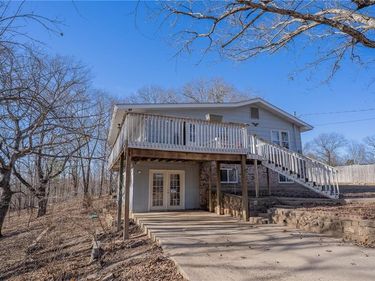 219 Indian Park Road, Sunrise Beach, MO 65079