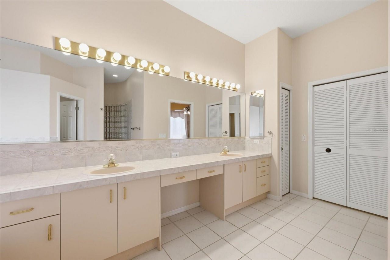 3196 Crescent Oaks Boulevard, Tarpon Springs, FL 34688 Photo