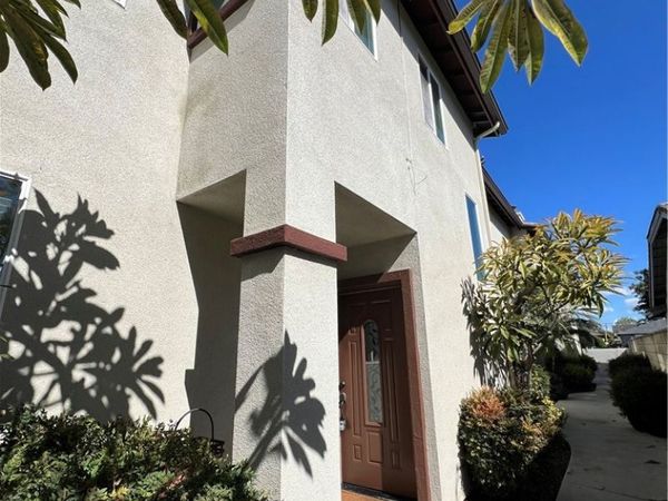 10805 Pine Street, Los Alamitos, CA 90720