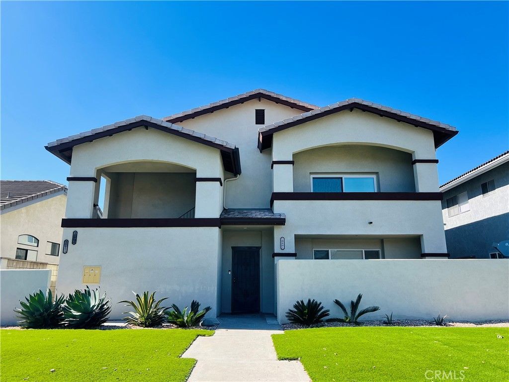 10805 Pine Street, Los Alamitos, CA 90720 Main Photo