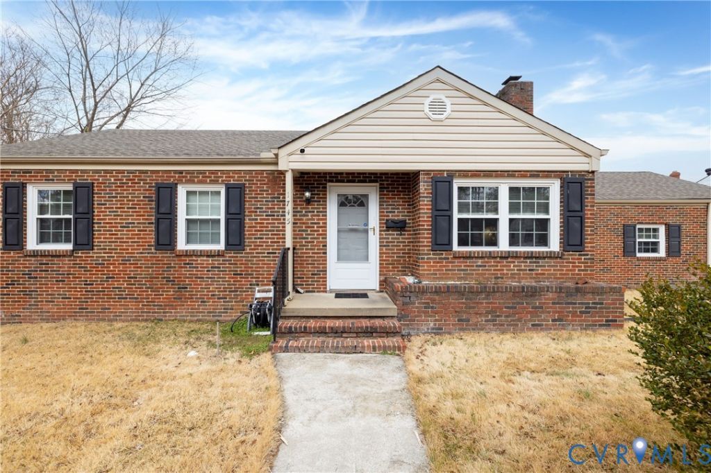 1745 Oakland Street, Petersburg, VA 23805 Main Photo