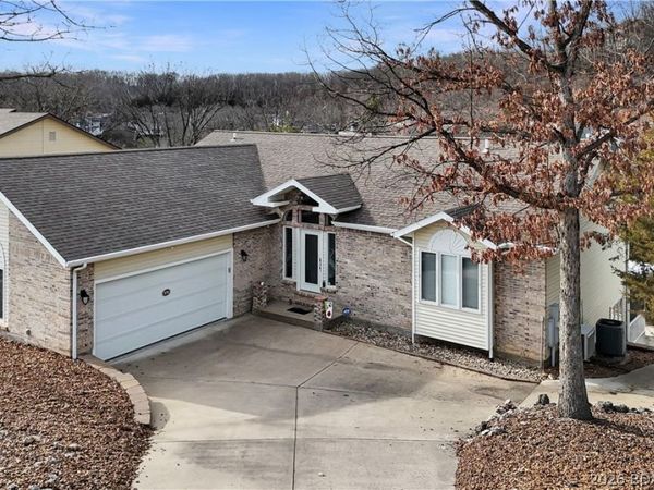231 Ridgewood Drive , Lake Ozark, MO 65049