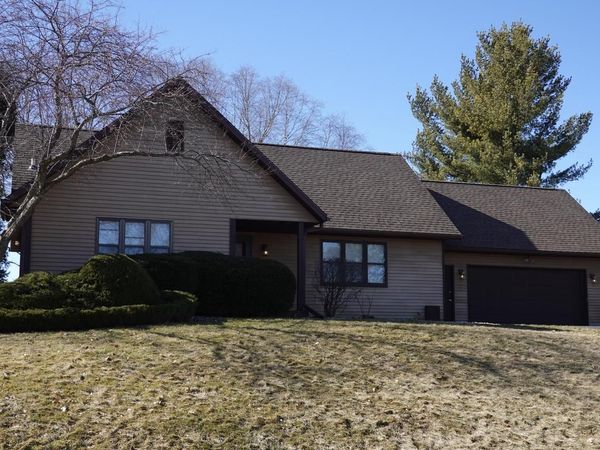 715 Torrey Pines DRIVE, Twin Lakes, WI 53181