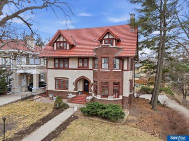 1953 B Street, Lincoln, NE 68502