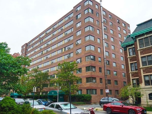 700 W Bittersweet Place, Unit 609, Chicago, IL 60613