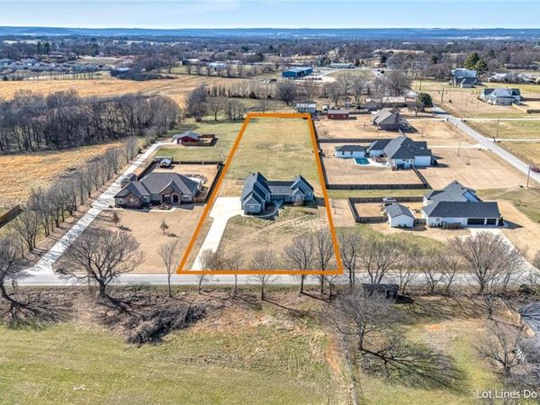 11775 Giles Road, Farmington, AR 72730