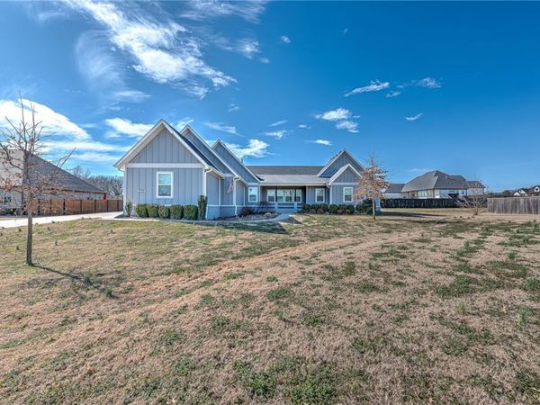 11775 Giles Road, Farmington, AR 72730
