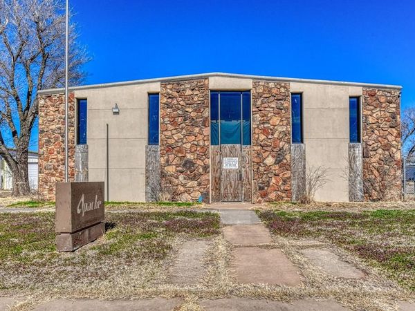 1710 Charles Allen Boulevard, Chickasha, OK 73018