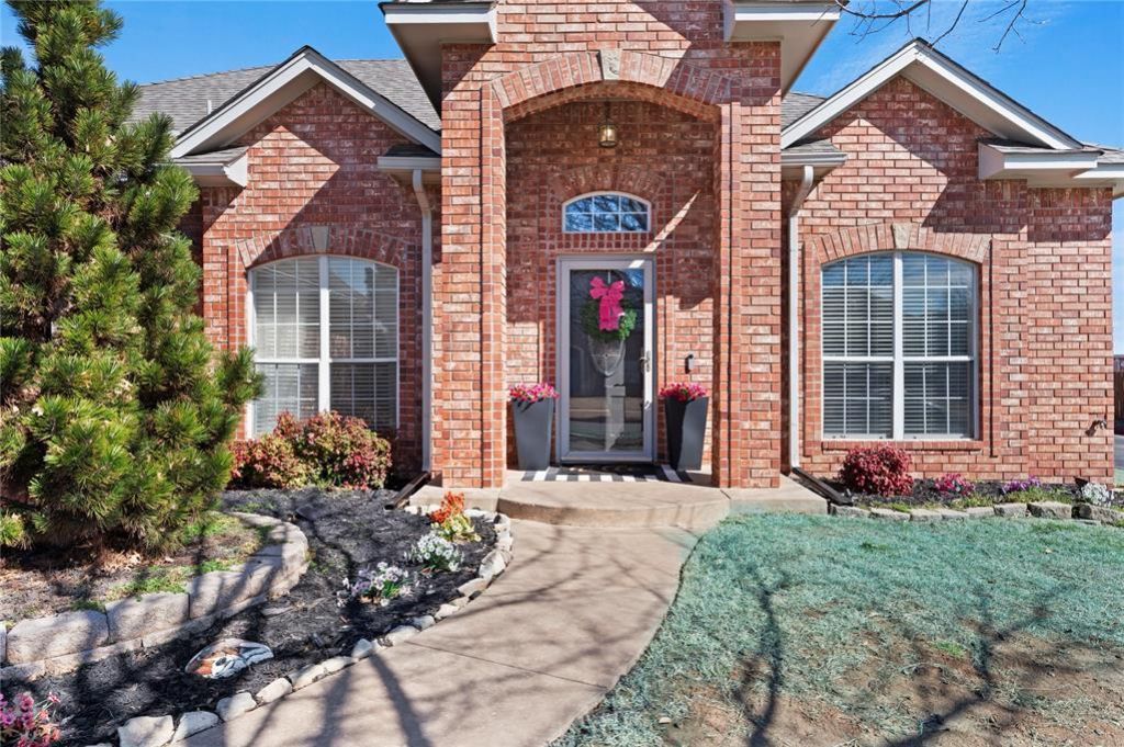 4901 NW 161st Street, Edmond, OK 73013 Main Photo