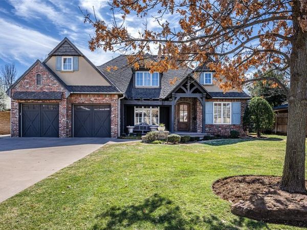 1902 Elmhurst Avenue, Nichols Hills, OK 73120