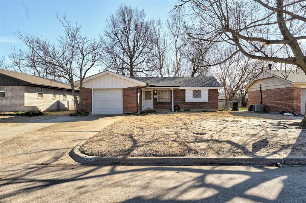 1900 N Timber Avenue, Bethany, OK 73008 Main Photo