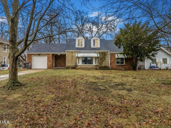2424 Lark Avenue, Toledo, OH 43613