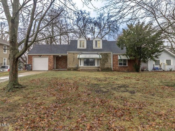 2424 Lark Avenue, Toledo, OH 43613