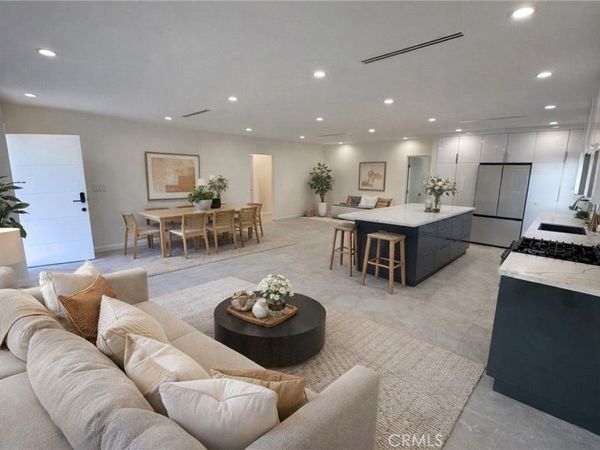 8435 Grenoble, Sunland, CA 91040