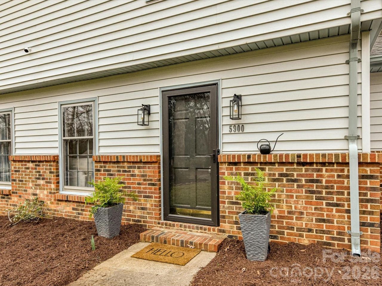 5900 Cabotwood Lane, Charlotte, NC 28212 Main Photo