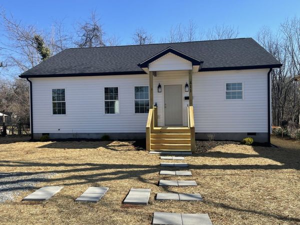 511 Otey ST , Bedford, VA 24523