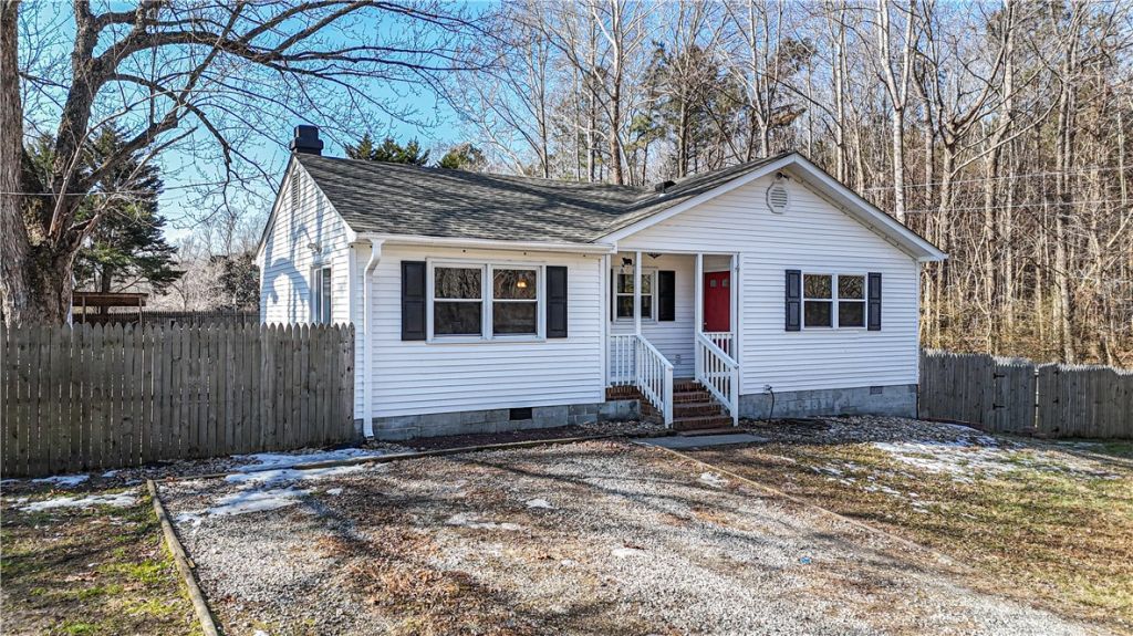 17231 Wedgewood Drive, Lanexa, VA 23089 Main Photo