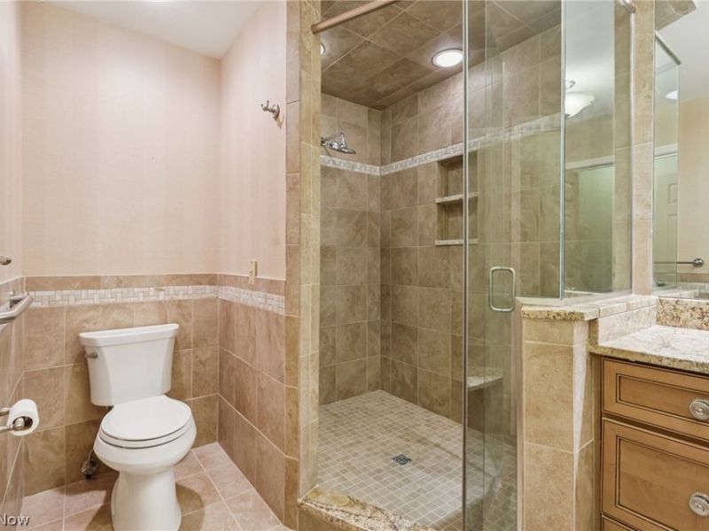 3755 Walnut Court, Unit G3, Orange, OH 44022 Photo 18