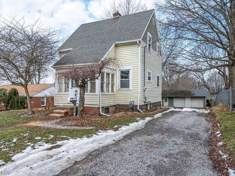 996 Prospect Street, Salem, OH 44460 Photo 1