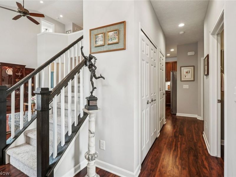 33280 Belladon Court, Avon Lake, OH 44012 Photo 6