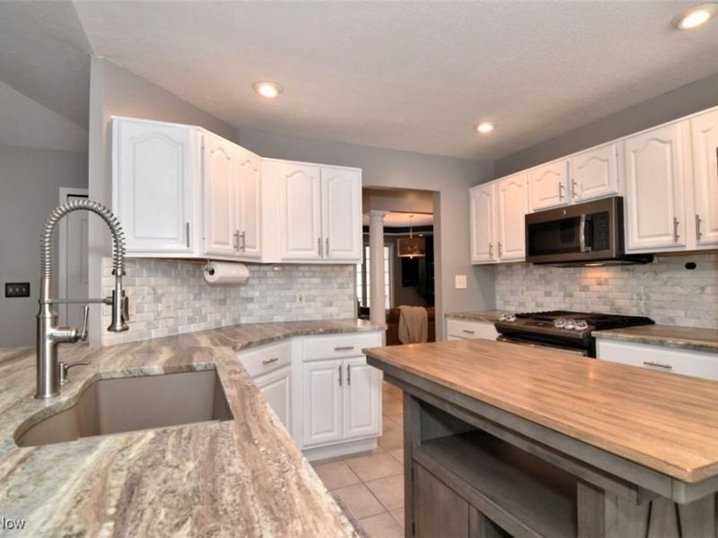 1342 Woodmere Drive, Broadview Heights, OH 44147 Photo 13